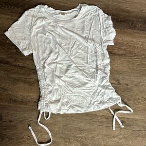 Cute trendy white t shirt from garage size medium